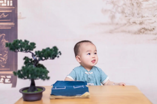 长沙宝宝喊肚子疼怎么回事